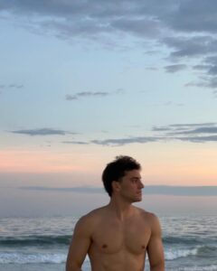 André Lamoglia Instagram - Deu tempo de um mergulho 🌊🙌🏽🇧🇷 Rio de Janeiro, Rio de Janeiro