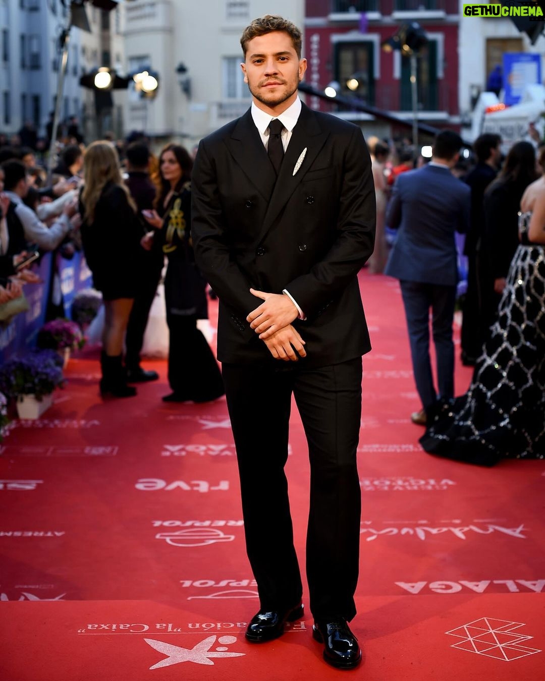 André Lamoglia Instagram - Especial poder estar aquí una vez más @festivalmalaga . Styling: @marcforne Grooming: @albaglance x @yslbeauty Wearing: @dolcegabbana Malaga, Espana