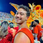 André Luiz Frambach Instagram - Indo pro segundo dia, postando o primeiro, o carnaval tem suas particularidades! Ahhahaha época mais festejada do ano tá aí🎊🎉 Sambódromo da Marquês de Sapucaí