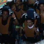 André Luiz Frambach Instagram – Dia de muita aventura nessas montanhas russas do @seaworldorlandobr 
Ah, e se estiver por aqui entre 2 de fevereiro e 19 de maio, você pode aproveitar o festival gastronômico Seven Seas Food Festival, que conta com um menu inspirado em todas as partes do mundo, shows ao vivo e muito entretenimento para toda a família. O evento acontece em datas selecionadas e já está incluído no ingresso do parque. Alimentos e bebidas são vendidos separadamente. Não perca essa oportunidade de se divertir, saborear pratos deliciosos e ainda aprender sobre diferentes culturas 🌊