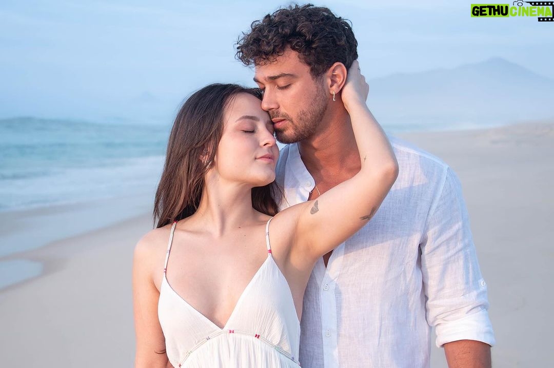 André Luiz Frambach Instagram - O nascer de todos os dias contigo 💙 📸 @camilleframbach Rio de Janeiro, Rio de Janeiro