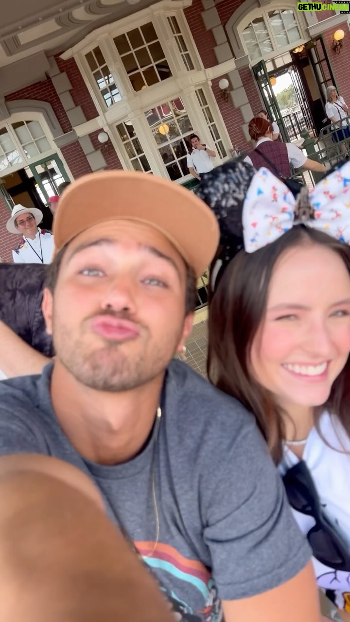 André Luiz Frambach Instagram - Disney magic place ❤️😍