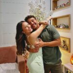 André Luiz Frambach Instagram - Quando se vive o amor, se tem amor ❤️ Um feliz e abençoado natal ✨