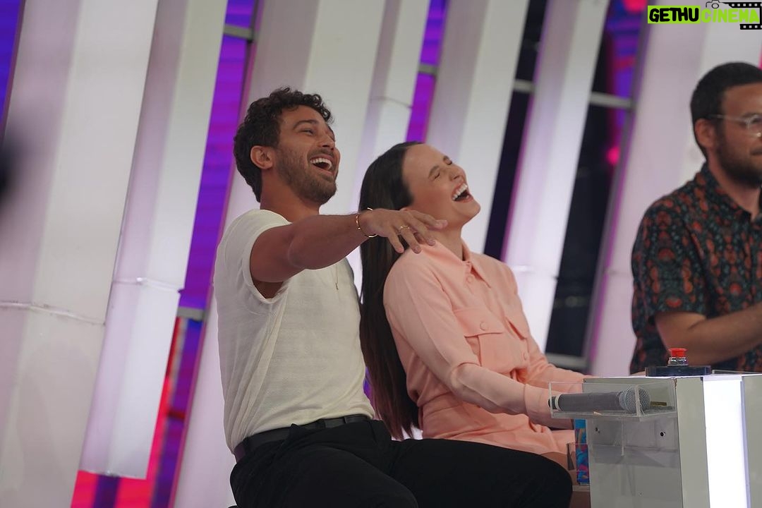 André Luiz Frambach Instagram - Boraaa que vai começar o Caldeirola jaja! Tá muito bom esse programa, e já peço desculpas com antecedência, eu não consigo me conter as vezes na empolgação ahahahah 💥💥💥