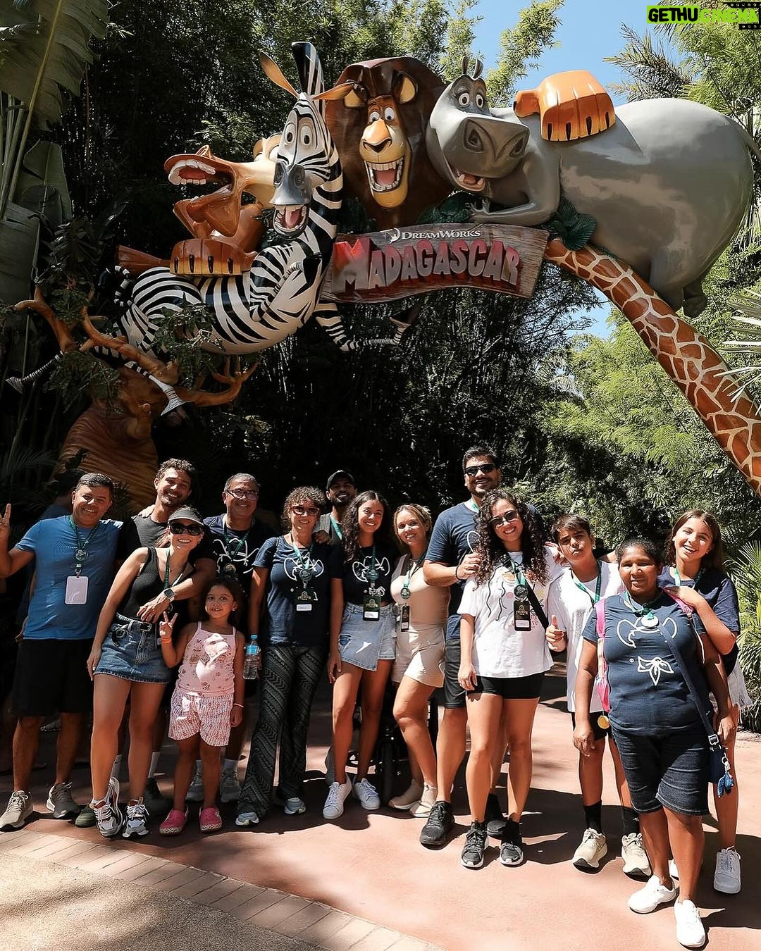 André Luiz Frambach Instagram - Beto Carrero mais uma vez MUITO OBRIGADO!! Que fds maravilhoso, muitas risadas, surpresas, emoções, e muita união! ❤️🤠🎢🎪 Beto Carrero World