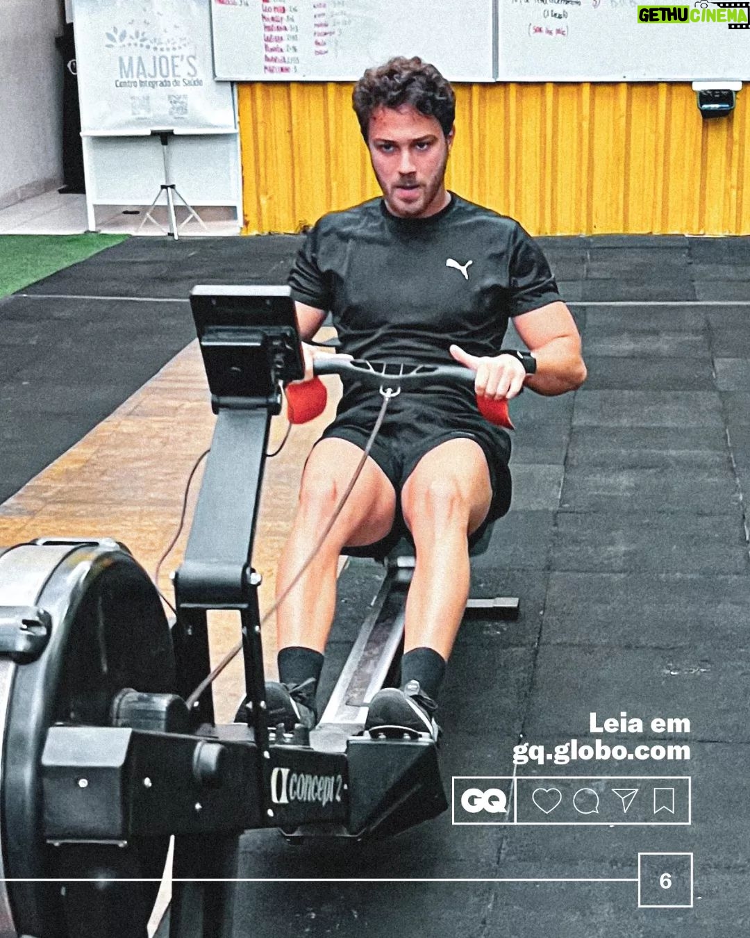 André Luiz Frambach Instagram - André Luiz Frambach se divide entre funcional, crossfit e yoga em meio aos trabalhos como ator. O artista chegou a ganhar 10kg de massa magra e agora procura manter o físico. Saiba mais em gq.globo.com!