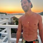 André Luiz Frambach Instagram - Mini férias com muita natureza, momentos de renovação, reconexão, amor e paz 🍃❤️. Obrigado @casamardagrecia