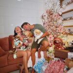 André Luiz Frambach Instagram - Quando se vive o amor, se tem amor ❤️ Um feliz e abençoado natal ✨