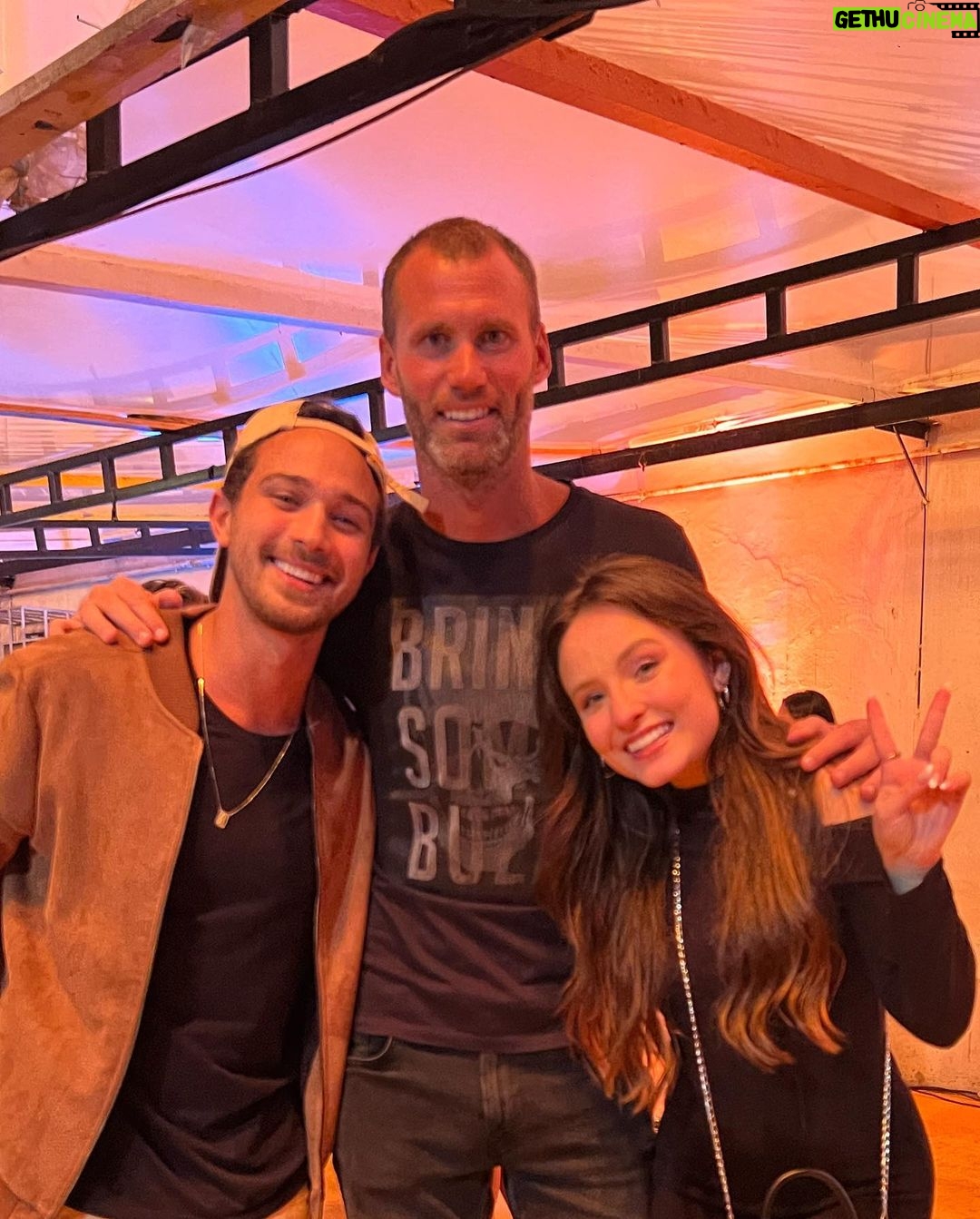 André Luiz Frambach Instagram - Que noiteeee 💥🍾🪩 @festaseuvidal . O bonde já faz a festa em qualquer lugar, num evento desse então!! Loucuraaaa
