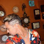 André Luiz Frambach Instagram - Quer entender o porque desse cabelo? Então corre pro cinema pra ver @taescritoofilme tá lindo demais, e com muita aventura, magia…. Boraaaaa!! E quem já viu aqui?