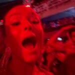 André Luiz Frambach Instagram - Indo pro segundo dia, postando o primeiro, o carnaval tem suas particularidades! Ahhahaha época mais festejada do ano tá aí🎊🎉 Sambódromo da Marquês de Sapucaí