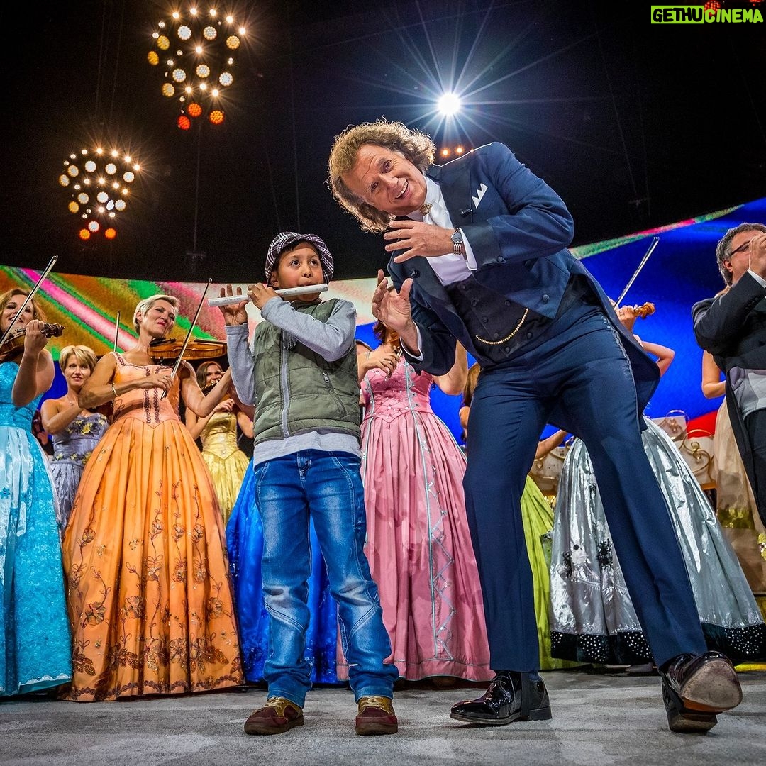 André Rieu Instagram - It's official! 🇨🇴 André Rieu returns to Bogotá! Get ready to be mesmerized at the Movistar Arena on September 18, 2024. Get your tickets now at andrerieu.com for a night filled with music, magic, and memories (Link in bio). Early booking is advised. #music #classicalmusic #violin #andrerieu #rieu #concert #livemusic #orchestra #stradivarius #stradivari #violinist #viola #violin🎻 #🎻 #bogota #colombia #colombia🇨🇴 #🇨🇴 @movistararenaco Bogota
