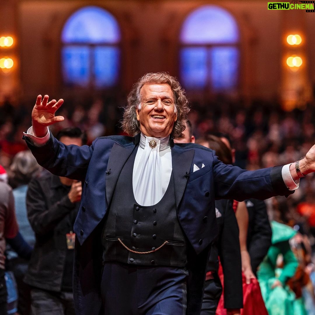 André Rieu Instagram - The grand finale is here! Our final Christmas concert is just hours away. Let’s wrap up the year with beautiful music and memories! 🎄❤️ Maastricht, Netherlands