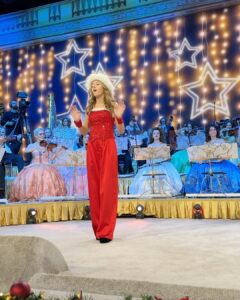 André Rieu Instagram - 🎄✨ Thank you to everyone who made the first 2 Christmas concerts unforgettable! We had an absolute blast this weekend! Who’s joining us next weekend for round 2? 🌟🎶🔔 Visit www.andrerieu.com for tour dates (Link in bio) Maastricht, Netherlands