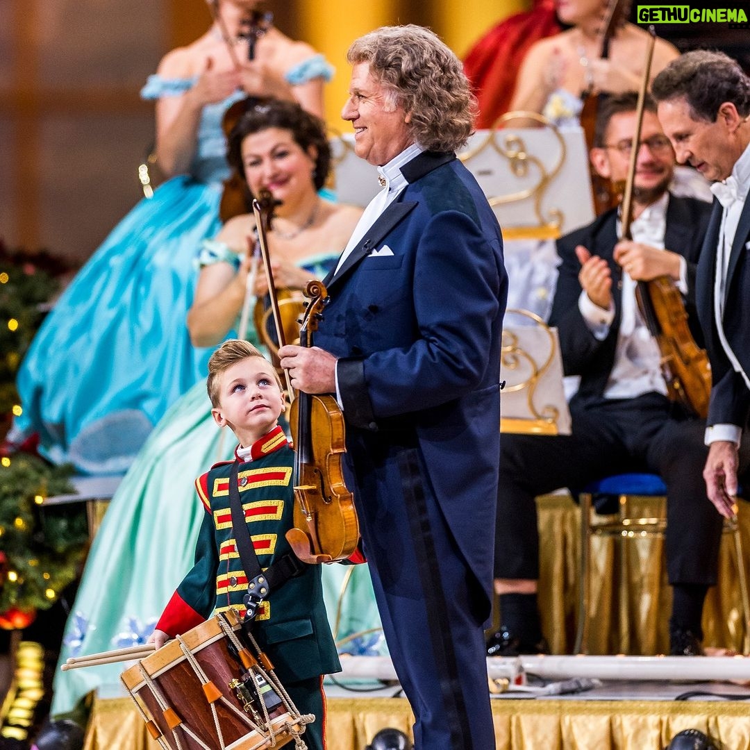 André Rieu Instagram - Memories of last year's Christmas with André concerts in Maastricht! 🎅🎄 Will you be watching the concert in cinemas this year or joining the festivities in person? For screening times and locations visit andreincinemas.com or andrerieu.com/tour for tour dates (Links in bio!) #music #classicalmusic #violin #andrerieu #rieu #concert #livemusic #orchestra #stradivarius #stradivari #violinist #viola #violin🎻 #🎻#maastricht #mecc #christmas #christmasmagic #xmas #christmasmusic