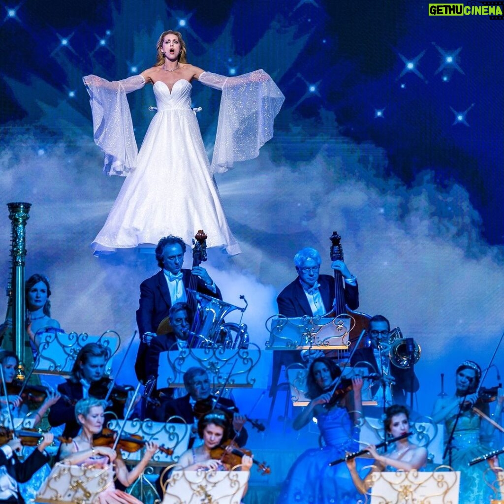 André Rieu Instagram - Memories of last year's Christmas with André concerts in Maastricht! 🎅🎄 Will you be watching the concert in cinemas this year or joining the festivities in person? For screening times and locations visit andreincinemas.com or andrerieu.com/tour for tour dates (Links in bio!) #music #classicalmusic #violin #andrerieu #rieu #concert #livemusic #orchestra #stradivarius #stradivari #violinist #viola #violin🎻 #🎻#maastricht #mecc #christmas #christmasmagic #xmas #christmasmusic