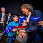 André Rieu Instagram - It's official! 🇨🇴 André Rieu returns to Bogotá! Get ready to be mesmerized at the Movistar Arena on September 18, 2024. Get your tickets now at andrerieu.com for a night filled with music, magic, and memories (Link in bio). Early booking is advised. #music #classicalmusic #violin #andrerieu #rieu #concert #livemusic #orchestra #stradivarius #stradivari #violinist #viola #violin🎻 #🎻 #bogota #colombia #colombia🇨🇴 #🇨🇴 @movistararenaco Bogota