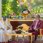 André Rieu Instagram - Yesterday we had the honor to visit His Majesty King Hamad bin Isa Al Khalifa from Bahrain at the Sakhir Palace 🇧🇭 We can’t wait to perform at the @aldana_amp tonight!