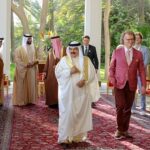 André Rieu Instagram - Yesterday we had the honor to visit His Majesty King Hamad bin Isa Al Khalifa from Bahrain at the Sakhir Palace 🇧🇭 We can’t wait to perform at the @aldana_amp tonight!