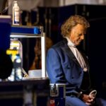 André Rieu Instagram - Pre-show focus 🎶 For tour dates visit andrerieu.com (Link in bio) #music #classicalmusic #violin #andrerieu #rieu #concert #livemusic #orchestra #stradivarius #stradivari #violinist #viola #violin🎻 #🎻#maastricht