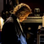 André Rieu Instagram - Pre-show focus 🎶 For tour dates visit andrerieu.com (Link in bio) #music #classicalmusic #violin #andrerieu #rieu #concert #livemusic #orchestra #stradivarius #stradivari #violinist #viola #violin🎻 #🎻#maastricht