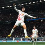 André Silva Instagram - What a night!!! We keep on going 🔥 This win is for our captain! @petergulacsi Red Bull Arena
