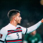 André Silva Instagram - Um jogo difícil, mas com muita luta conseguimos sair com um ponto 💪 Estamos preparados para domingo para conseguirmos marcar de vez a presença no mundial do Catar! Aviva Stadium