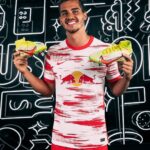 André Silva Instagram - New boots for the upcoming season 😎 #TeamNike #MotivationPack