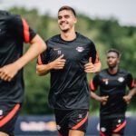 André Silva Instagram - New field, new first training! 💪 Red Bull Arena