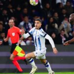 André Silva Instagram – Un final difícil… pero seguros de lo que podemos hacer en nuestra casa con nuestra gente!! @realsociedad 💪💪 Parc Des Princes