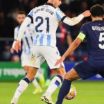 André Silva Instagram – Un final difícil… pero seguros de lo que podemos hacer en nuestra casa con nuestra gente!! @realsociedad 💪💪 Parc Des Princes