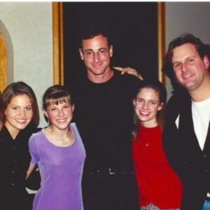 Andrea Barber Instagram - This one hurts. 💔 He had the biggest heart of anyone in Hollywood. He gave the biggest hugs. I am gutted that I will never be able to hug him again. Bob ended every text, every interaction with “Love you.” Didn’t matter how long or short we’d been apart. He loved so deeply and so fiercely. And he never hesitated to tell you just how much you meant to him. This is the greatest lesson I learned from Bob Saget - don’t hesitate to tell people you love them. I feel at peace knowing that Bob knew exactly how much I adore him. 
💫 
Rest well, my dear friend. I have no doubt you are making everyone in Heaven laugh until their cheeks hurt, just as you did here on Earth. ❤️
