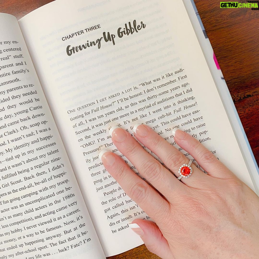 Andrea Barber Instagram - GIVEAWAY CLOSED! Congratulations to @themadisonlayne for winning my Giveaway! ๐๐ Nope, Iโm not engaged! ๐ This beautiful Ruby ring (my birthstone) is from @themodgents - a company that creates beautiful, conflict-free & affordable jewelry (with simulated diamonds & stones so I donโt have to worry when I use hand sanitizer 100 times a day). โค๏ธ Now weโre teaming up to do a GIVEAWAY! ๐ @themodgents is giving away one gorgeous ring from their website (your pick!) and itโs super simple to enter: GIVEAWAY CLOSED. #mgrings #moderngentsrings #themodgentsgiveaway ** open to U.S. and Canada only ** this giveaway is not sponsored or affiliated with Instagram