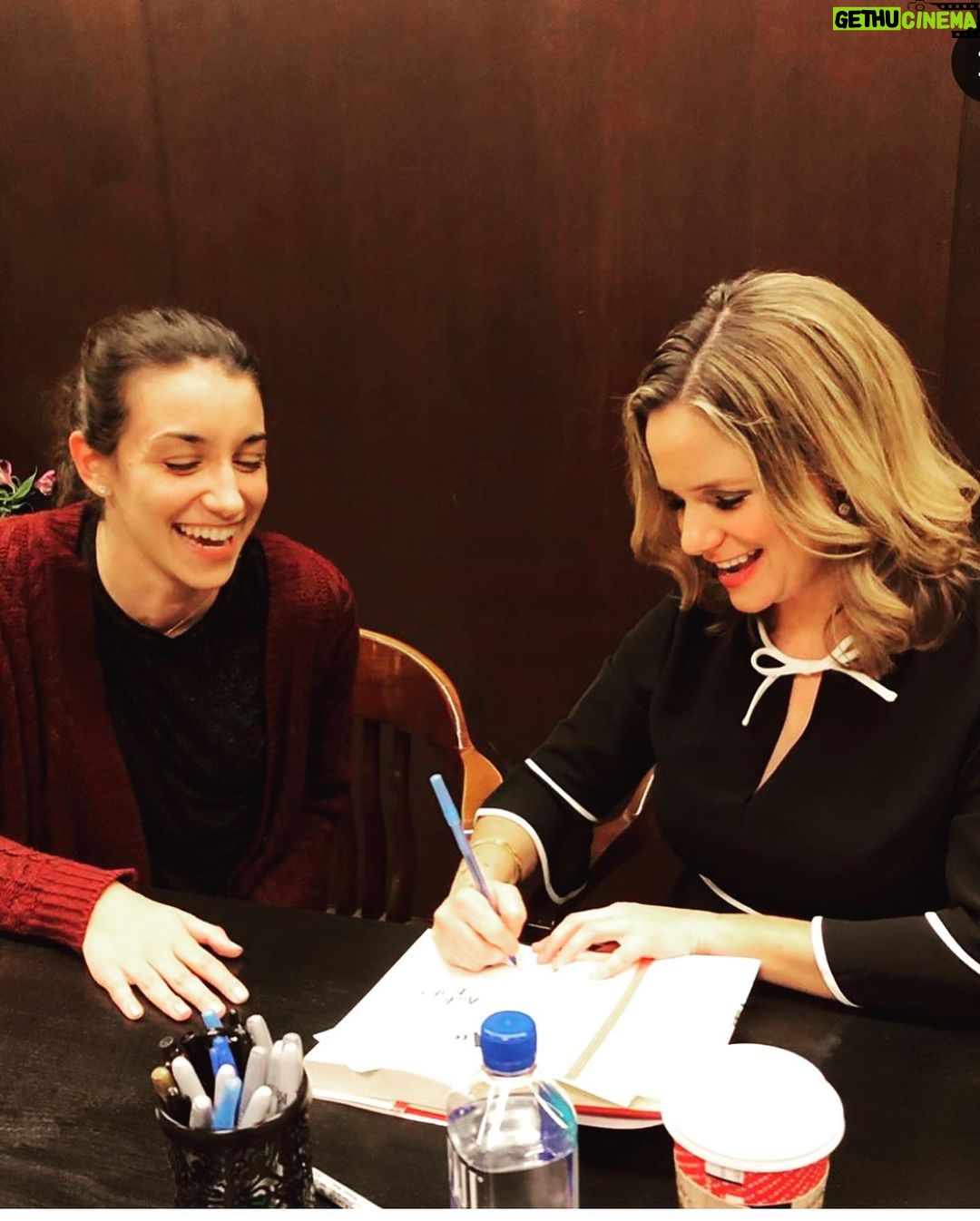 Andrea Barber Instagram - My very first book signing as a published author and I couldn’t have asked for a better night! Dream come true right here. ❤️💫 Reading aloud passages from my book to a crowd of supportive friends and fans alike is a moment I’ll never forget. I loved meeting each one of you and connecting with our shared experiences. We are one tribe and I love you all. ❤️ #fullcircle Barnes & Noble Upper West Side