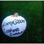 Andrea Barber Instagram – Itβs here! The #KimmyGibblerCostumeContest is my favorite tradition of the year! π³π₯ Follow the hashtag throughout the day to see the super creative entries and β€οΈ your favorites. Contest ends at 11:59p PST tonight. Iβll announce the winner tomorrow on my vlog! ππ»