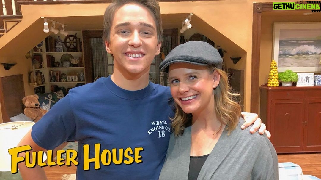 Andrea Barber Instagram - Ummm people...@michaelcampion took over my vlog AND edited the entire thing by himself! Mind blown! π€― Check it out! (Link in bio) He shows parts of Stage 24 that even I had never seen! π± #fullerhouse #vlog #youtube Fuller House Stage 24