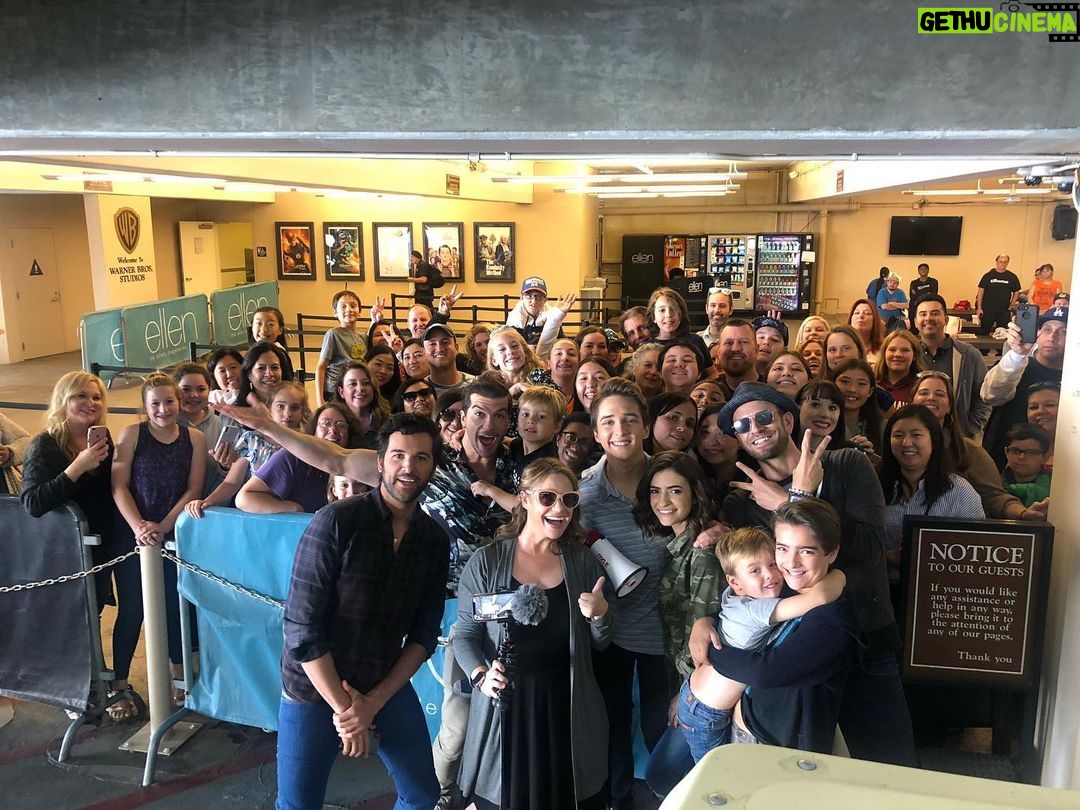 Andrea Barber Instagram - It’s Friday night tape night! 🎬 Check out my YouTube page to see the livestream of our visit to the audience. (And subscribe and hit notifications so you don’t miss the next one! 😉) Link in bio! #FullerHouse Warner Brothers Studios - Burbank, CA