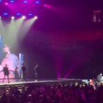 Andrea Barber Instagram - BEST BIRTHDAY SURPRISE EVER!! 😍⚰️ @joeymcintyre pulled me on stage last night during If You Go Away and I had no chill!! Thank you, Joe, for this unforgettable birthday moment. And thank you to the best boyfriend ever @pointonemiles and his partner-in-crime @candacecbure for making it happen! Swipe to see it all happen! ❤️🤩🥰😱 • (📸: @heidicas1013, @pointonemiles, @amandasm4) Mohegan Sun Arena