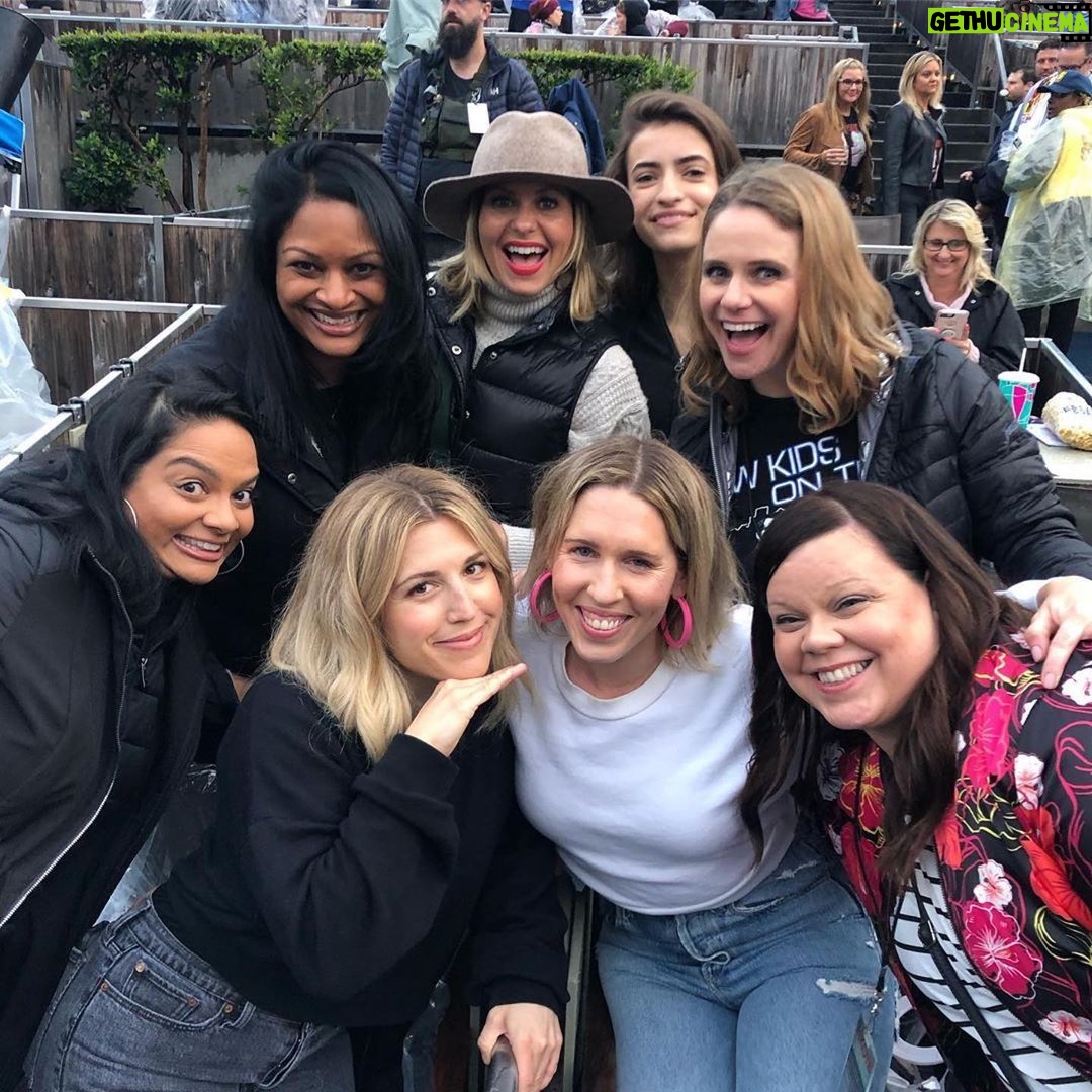 Andrea Barber Instagram - My favorite kind of night! β€οΈπ€πΆπ― #nkotb #mixtapetour Hollywood Bowl