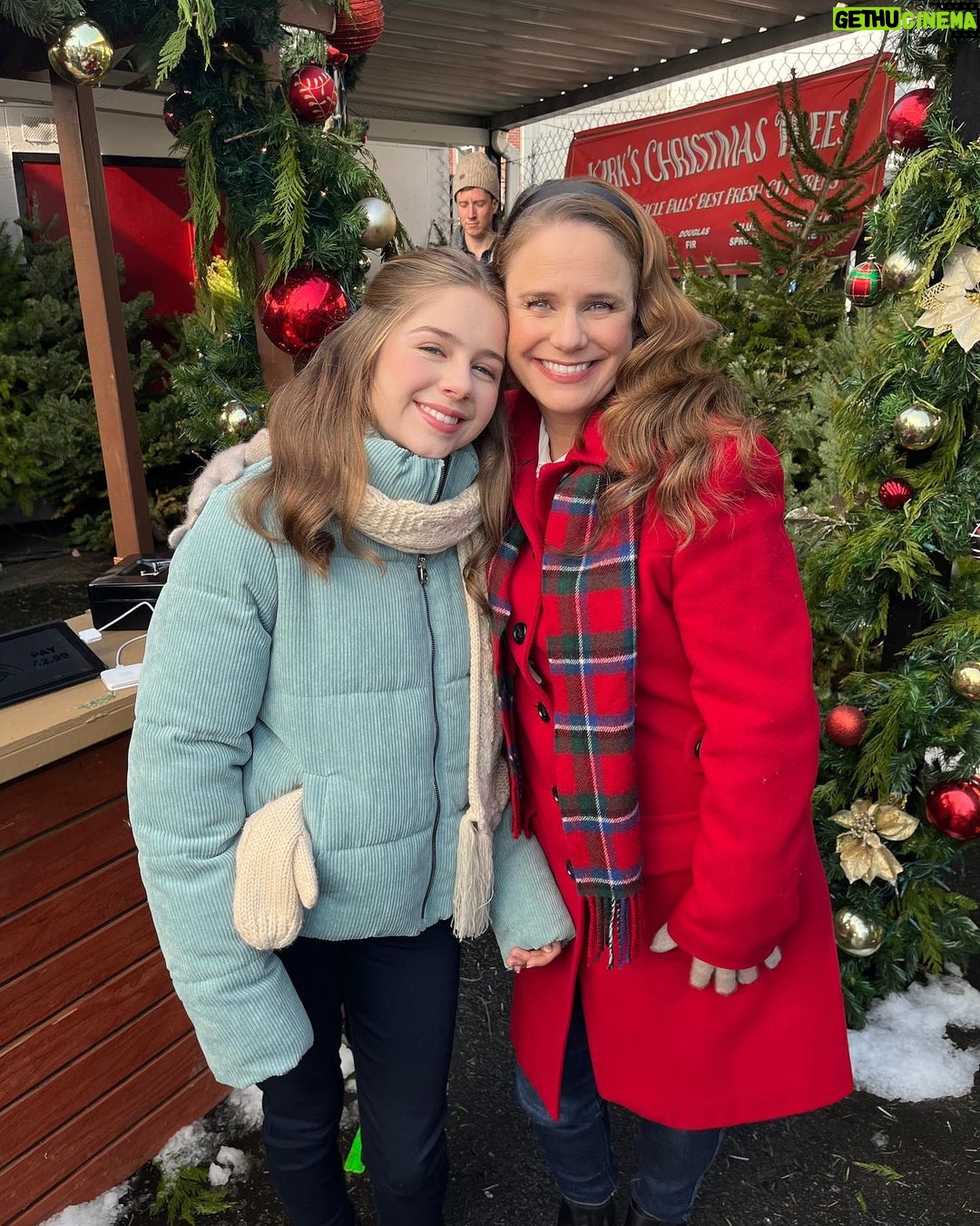 Andrea Barber Instagram - And that’s a wrap on Christmas on Candy Cane Lane! 🎬🎄🤶🏻 Someday I will be able to process this rollercoaster of emotions and put into words just how transformative this experience was. This was my first Christmas movie, my first time being #1 on the call sheet. Three weeks ago I was nervous as hell walking into the table read. And today I head home with a wealth of experience and new friends for life. I’m so grateful for my wonderful co-stars and our hardworking crew, and to our fabulous director @christiewillwolf for her leadership, guidance, and friendship. And I will especially miss my leading man, @actordanpayne, who made every single day brighter with his effortless charm, extraordinary talent, and genuine love for everyone around him. And most of all - to my hero, @candacecbure. I’m not sure how it’s possible, but we became even closer through this experience. Having your producer also be one of your best friends is just about the greatest gift I could’ve asked for. CCB, I love you and I’m so so grateful for you - for your advice, your listening ear, and your unwavering support and belief in me. Thank you. ❤️ I know everyone jokes that all Christmas movies are the same…but this one hits different, I promise! I can’t wait for everyone to see Christmas on Candy Cane Lane on December 3rd on @gactv! ❄️🎄💫 Vancouver, British Columbia