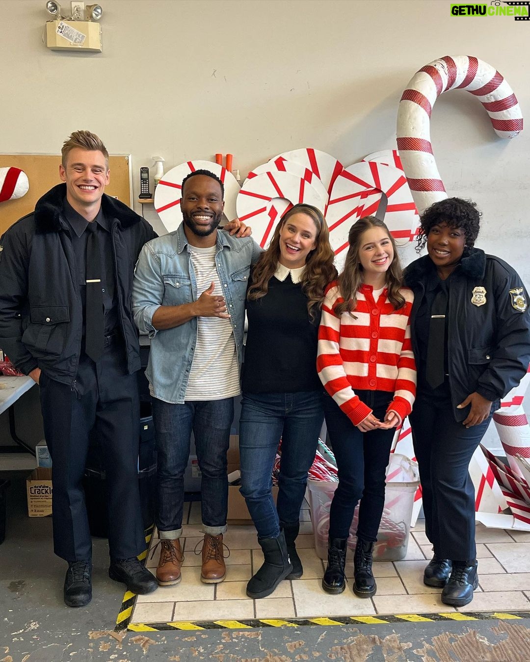 Andrea Barber Instagram - And that’s a wrap on Christmas on Candy Cane Lane! 🎬🎄🤶🏻 Someday I will be able to process this rollercoaster of emotions and put into words just how transformative this experience was. This was my first Christmas movie, my first time being #1 on the call sheet. Three weeks ago I was nervous as hell walking into the table read. And today I head home with a wealth of experience and new friends for life. I’m so grateful for my wonderful co-stars and our hardworking crew, and to our fabulous director @christiewillwolf for her leadership, guidance, and friendship. And I will especially miss my leading man, @actordanpayne, who made every single day brighter with his effortless charm, extraordinary talent, and genuine love for everyone around him. And most of all - to my hero, @candacecbure. I’m not sure how it’s possible, but we became even closer through this experience. Having your producer also be one of your best friends is just about the greatest gift I could’ve asked for. CCB, I love you and I’m so so grateful for you - for your advice, your listening ear, and your unwavering support and belief in me. Thank you. ❤️ I know everyone jokes that all Christmas movies are the same…but this one hits different, I promise! I can’t wait for everyone to see Christmas on Candy Cane Lane on December 3rd on @gactv! ❄️🎄💫 Vancouver, British Columbia