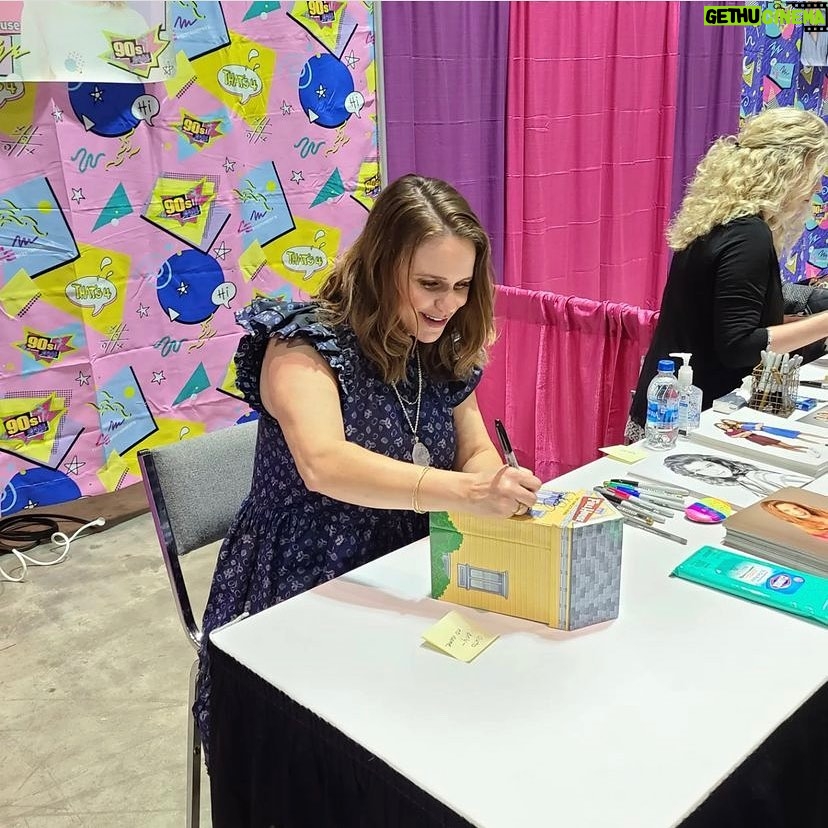 Andrea Barber Instagram - I loved every single thing about 90s Con this weekend! We met so many fans who literally grew up with us in the 90s watching Full House every Friday night, and they brought their kids who are now growing up watching Fuller House. Talk about a full circle moment! Thank you for loving us and supporting us for 30+ years. We love you. ❤️ And my Fuller family - Candace, Dave, & Scott. Spending this weekend with them was so cathartic for my soul. We laughed until our cheeks hurt. We talked a lot about Bob. We ate amazing food. My heart is so, so, so, so full. ❤️ Let’s do it again, eh? 😉 Hartford, Connecticut