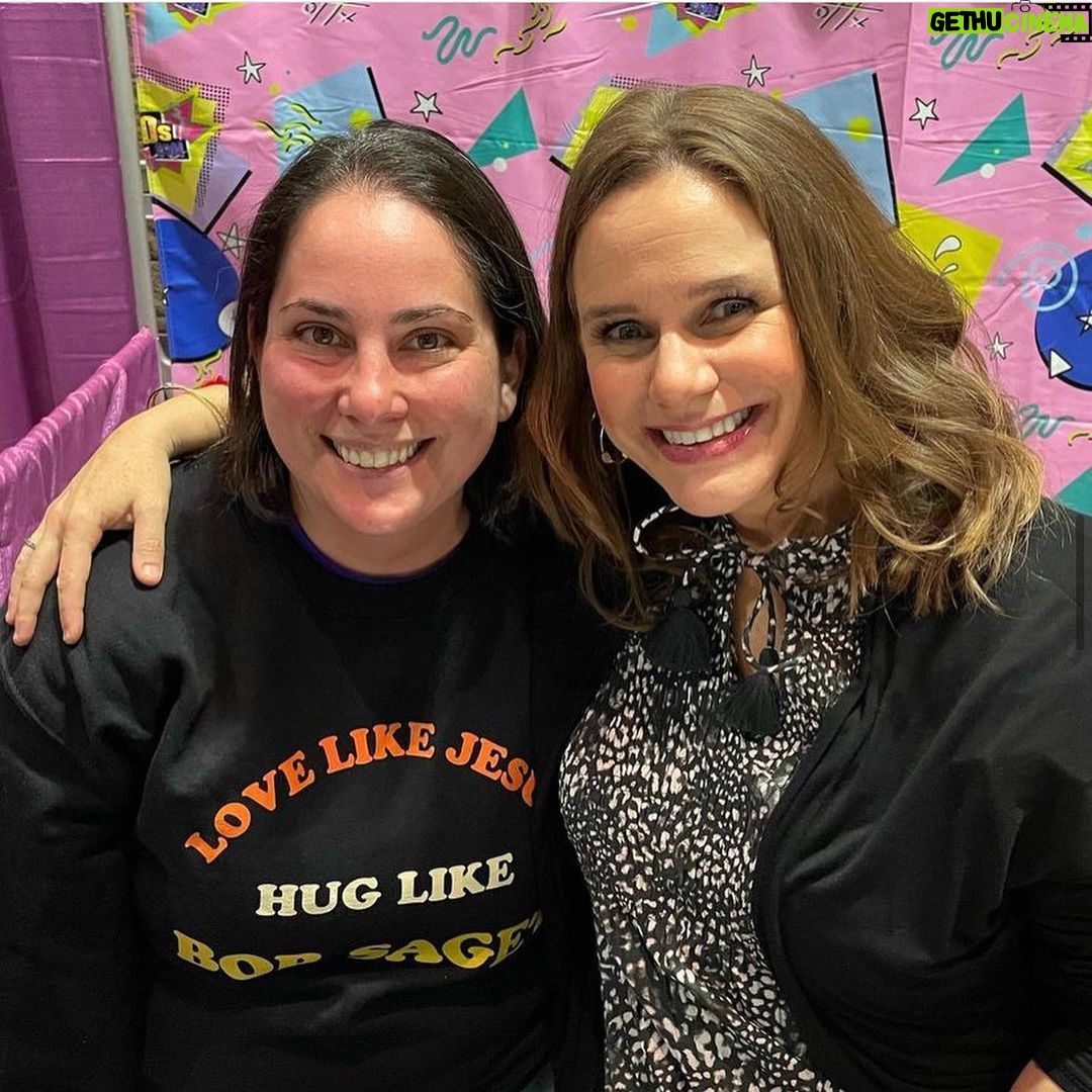 Andrea Barber Instagram - I loved every single thing about 90s Con this weekend! We met so many fans who literally grew up with us in the 90s watching Full House every Friday night, and they brought their kids who are now growing up watching Fuller House. Talk about a full circle moment! Thank you for loving us and supporting us for 30+ years. We love you. ❤️ And my Fuller family - Candace, Dave, & Scott. Spending this weekend with them was so cathartic for my soul. We laughed until our cheeks hurt. We talked a lot about Bob. We ate amazing food. My heart is so, so, so, so full. ❤️ Let’s do it again, eh? 😉 Hartford, Connecticut
