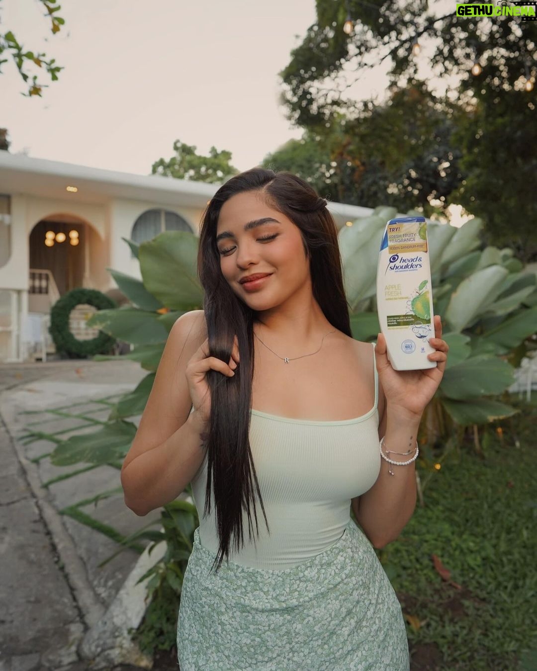 Andrea Brillantes Instagram - I’m never going back to pagtiti-ITCH! 😅 ‘Di natin yan ikakaganda o ikakapresko! #LetITCHGo with Head & Shoulders Apple Fresh na amoy fresh na nga, itch-free at dandruff-free pa! 😌🍃 Kaya, now more than ever, I realized I should use @headandshouldersph everyday - no exceptions! #LetITCHGo with Head & Shoulders for #NoITCHuations! #PaidPartnership #Ad #sponsored