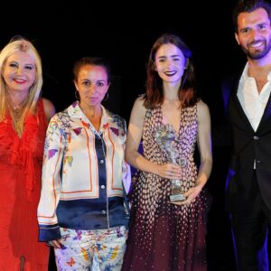Andrea Iervolino Instagram - Ischia Global Film Fest :
Lily Collins @lilyjcollins awarded as "Best Rising Star" for her amazing role in our film "TO THE BONE" Produced by Andrea Iervolino @andreaiervolinoproducer and Lady Monika Bacardi @ladymonikabacardi of AMBI Media Group @ambigroup and Sparkhouse.
Lily is not only a great actress but also a very nice woman! #lilycollins #ischia #ambimediagroup #ambigala #award #risingstar #tothebone