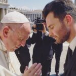 Andrea Iervolino Instagram – In this photo I was at the Vatican City and I ask Pope Francis @franciscus to pray for a very special person which I care very deeply about. Remember to always pray for others 🙏🏼 Vaticano, Roma