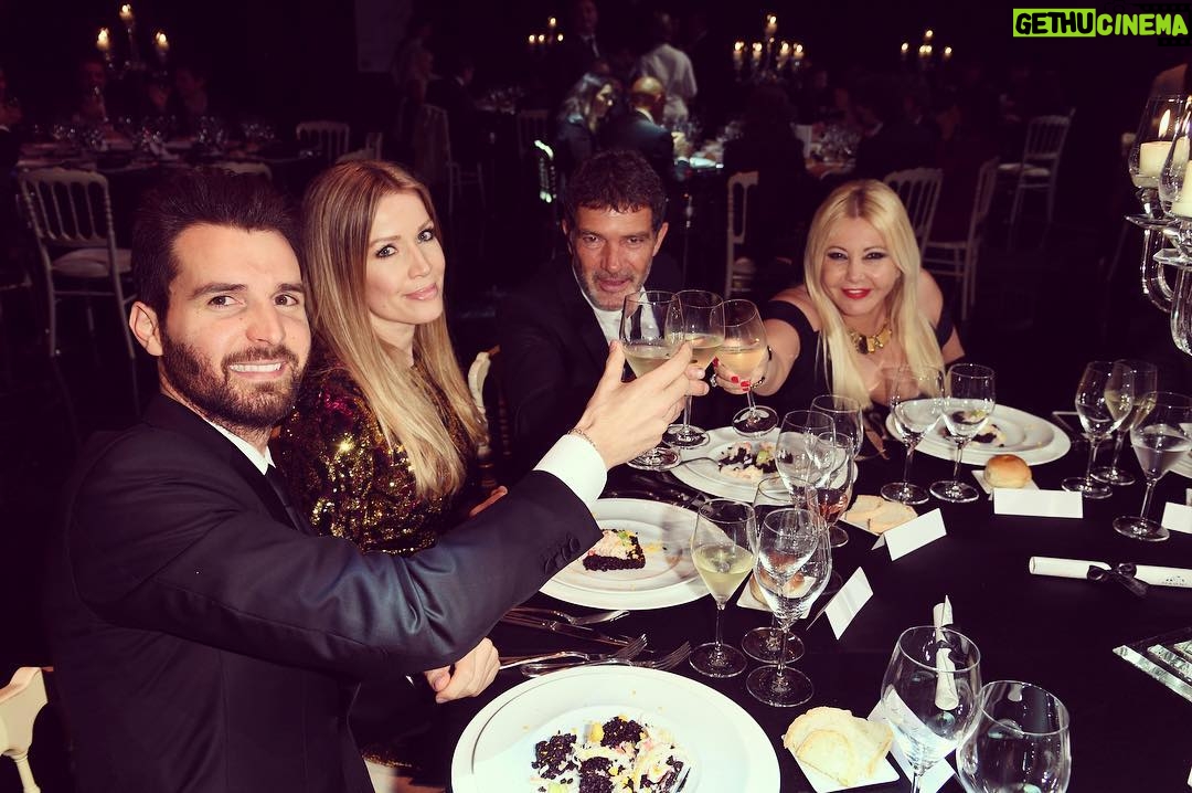 Andrea Iervolino Instagram - AMBI GALA Dinner with Antonio Banderas @antoniobanderasoficial Nicole Kimpel and my business partner Monika Bacardi @ladymonikabacardi Studios