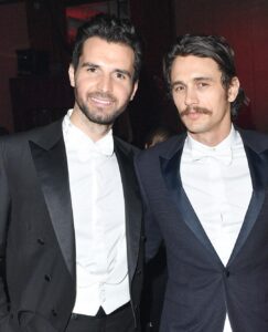 Andrea Iervolino Instagram - My brother James Franco @jamesfrancotv , I’m really proud of you! Super Bravo, bravo, bravo! #TheDisasterArtist #GoldenGlobeNominee