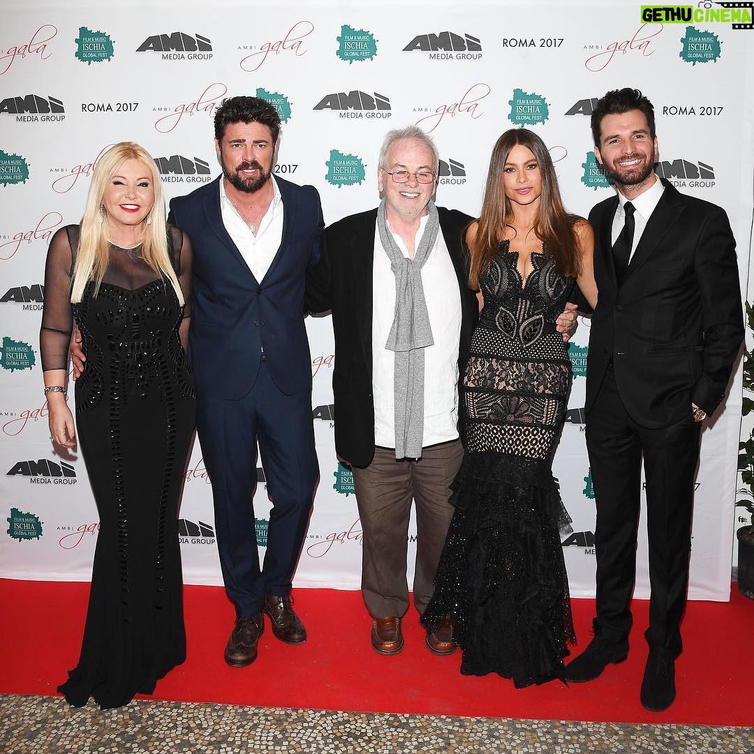 Andrea Iervolino Instagram - AMBI GALA 2017 - Honoring AMBI's movie BENT, the director Bobby Moresco and the great actors Sofia Vergara @sofiavergara and Karl Urban @karlurban #ambigala #rome #bent #sofiavergara #karlurban #bobbymoresco Anantara Palazzo Naiadi Rome Hotel