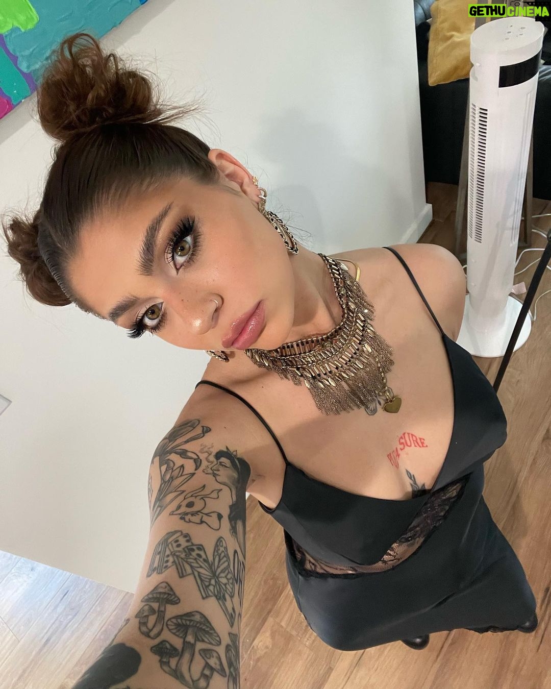 Andrea Russett Instagram - coachelly for frank 🌊